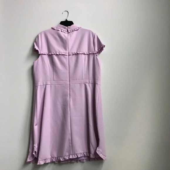 New Gal Meets Glam Emma Ruffle Crepe Dress Collared lilac
Peter Pan collar plus - Picture 7 of 13